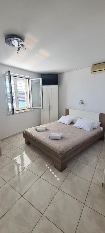 Apartments Matea Studio Apartment Stikovica Bagian luar foto
