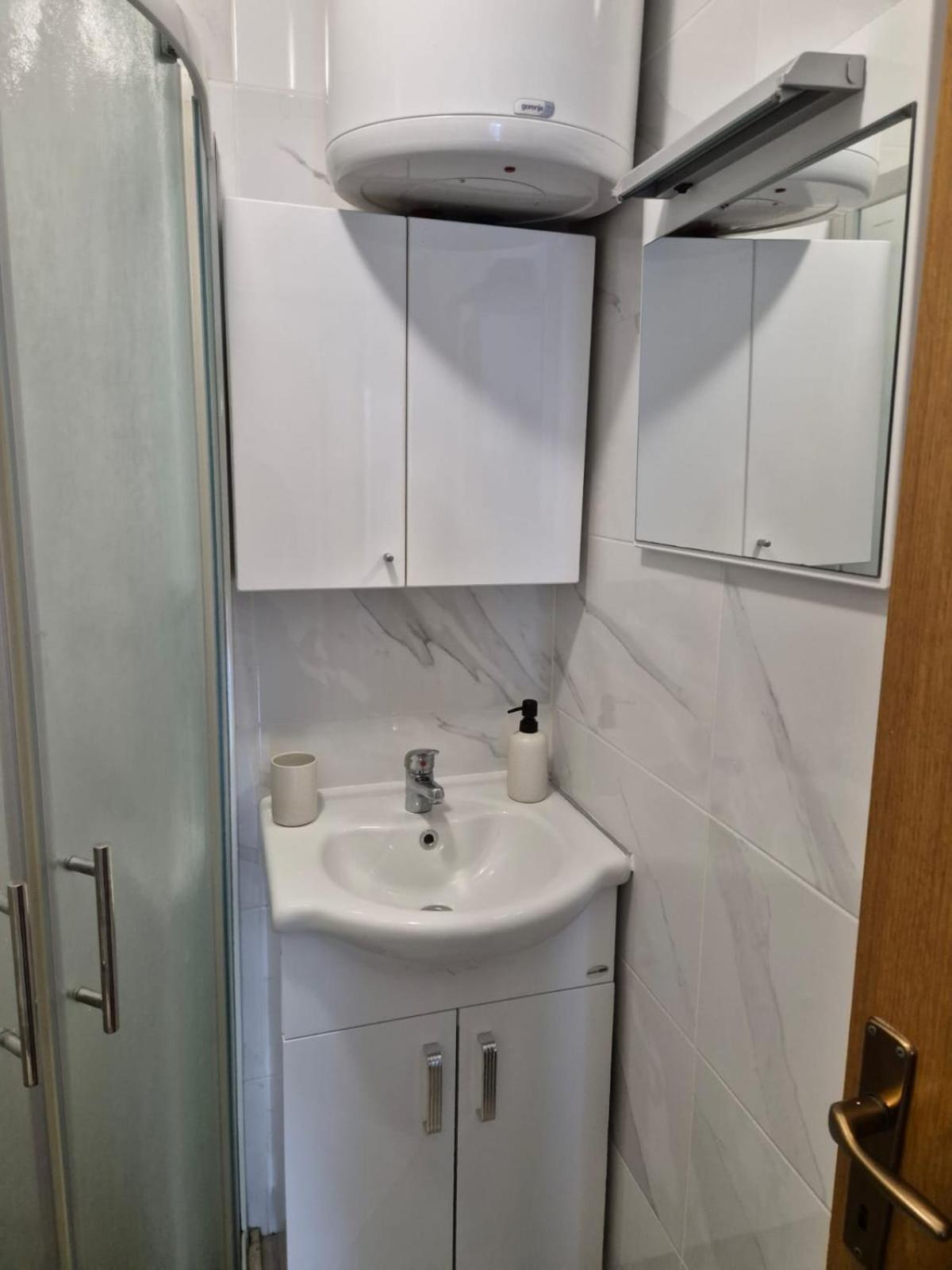 Apartments Matea Studio Apartment Stikovica Bagian luar foto