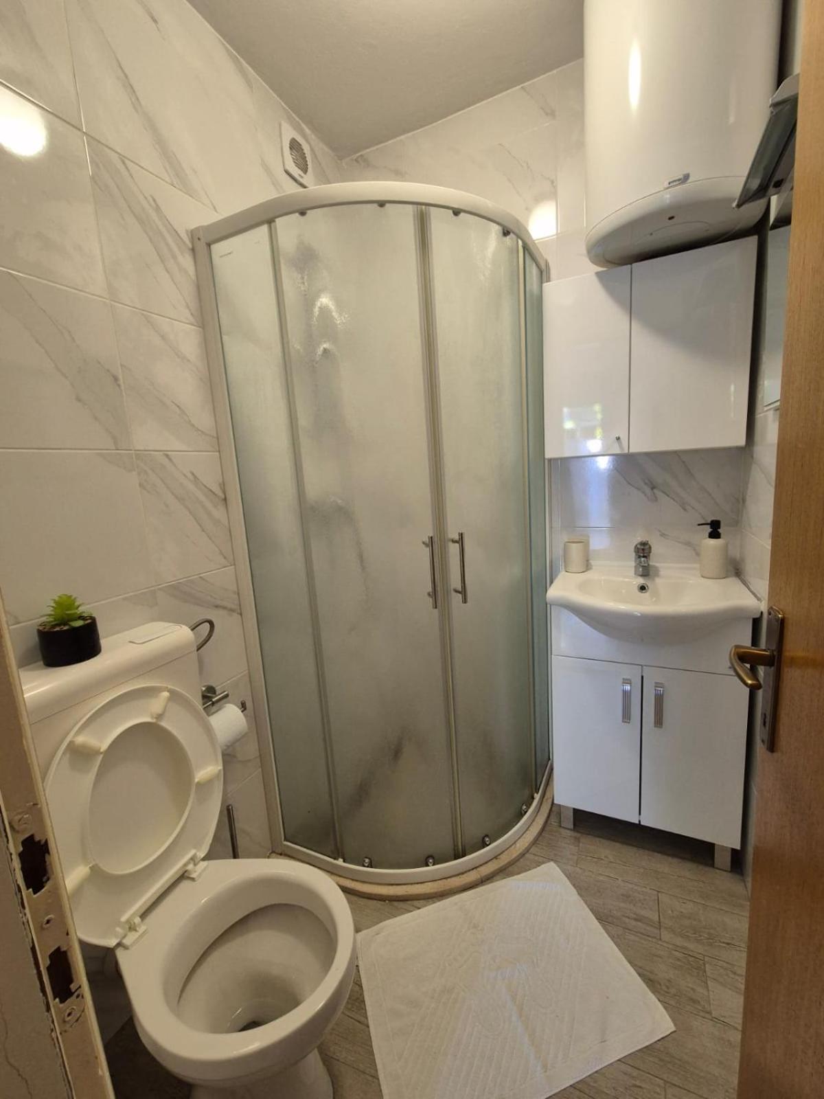 Apartments Matea Studio Apartment Stikovica Bagian luar foto