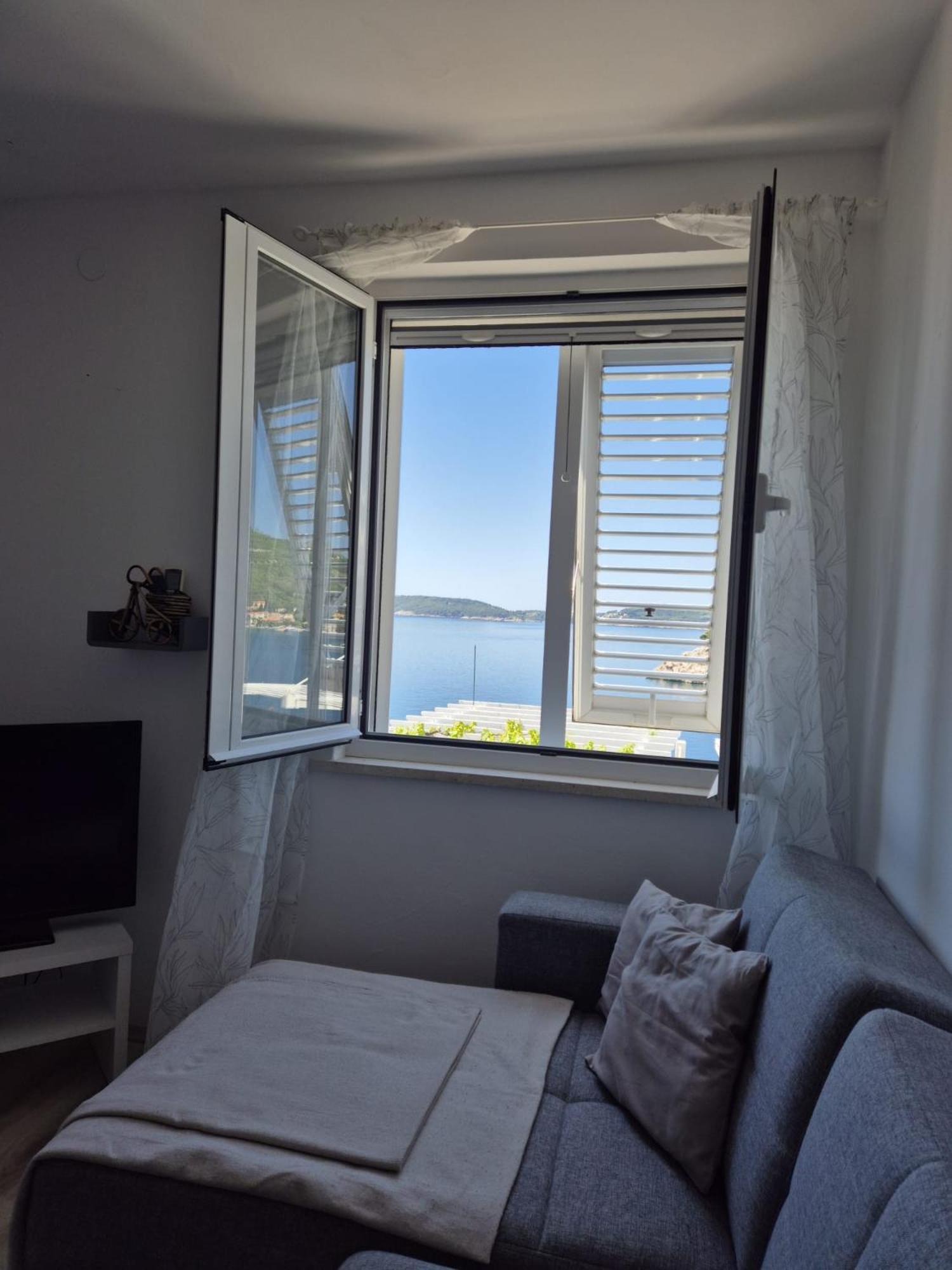 Apartments Matea Studio Apartment Stikovica Bagian luar foto